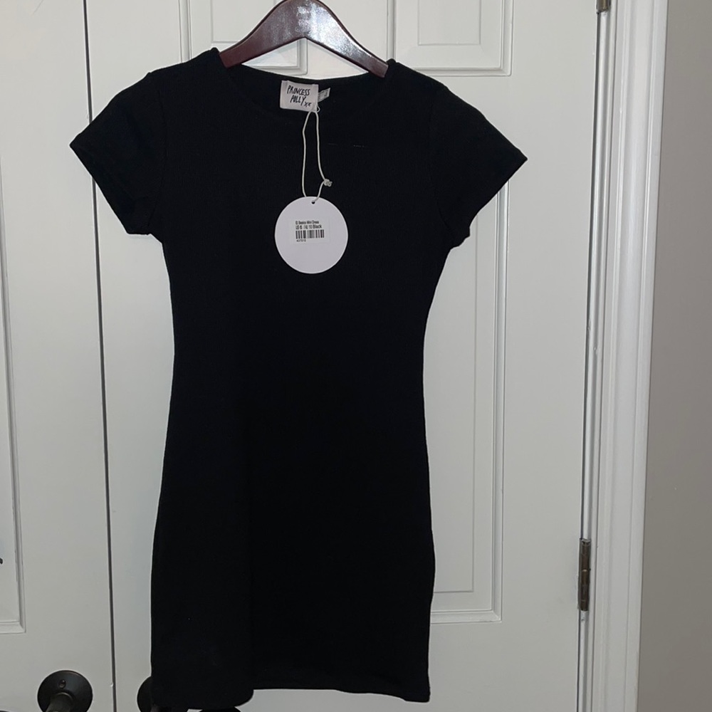 NWT Princess Polly black ribbed mini dress so comfortable and cute!!! Size 6